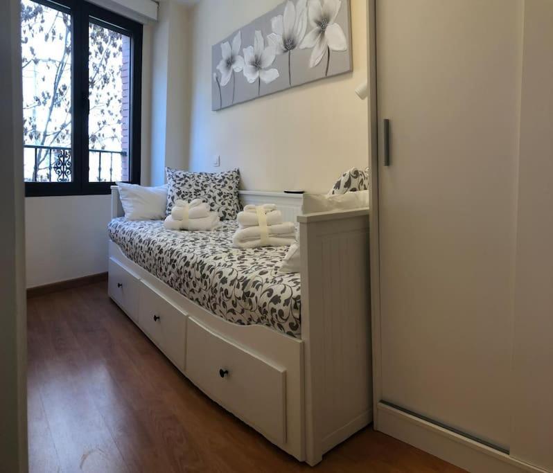 Apartamento Junto A Catedral Apartment กรานาดา ภายนอก รูปภาพ